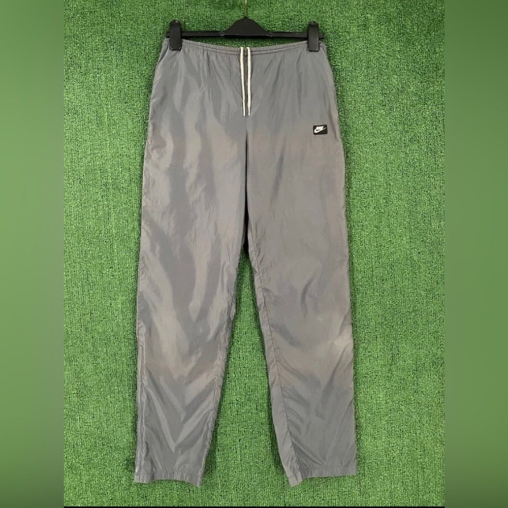 Vintage 90’s Nike Grey Tag Spellout Grey Windbreaker Pants Women’s Size Small
